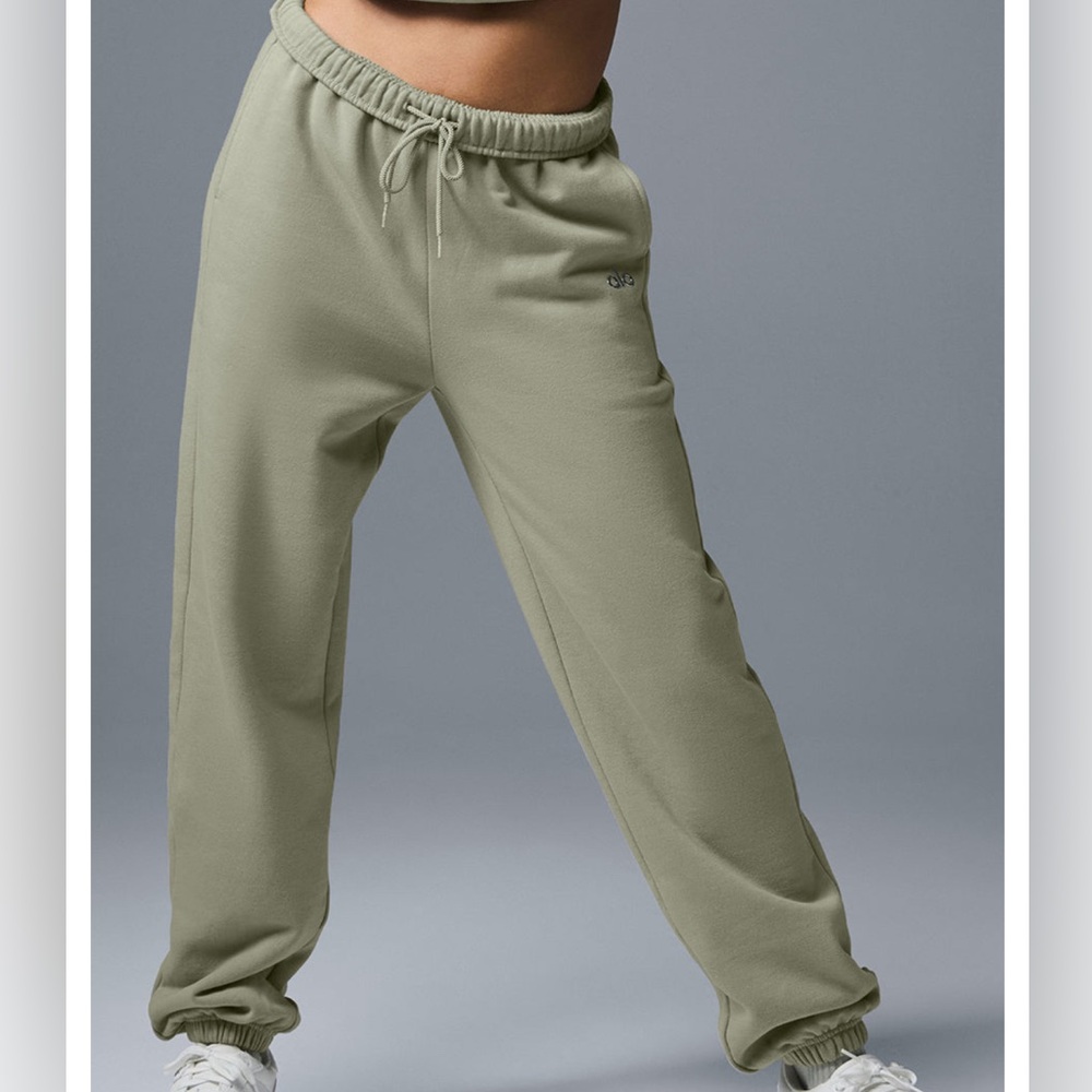 ALO Yoga Accolade Sweatpants